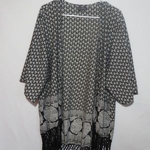 Chelsea and Theodore Sz. XL Kimono